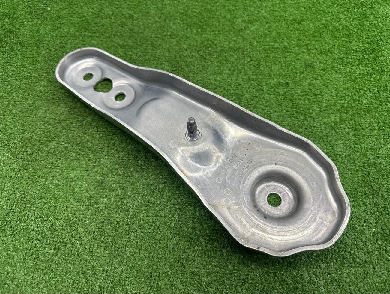 Продольный рычаг X6 2024 G06 S68T