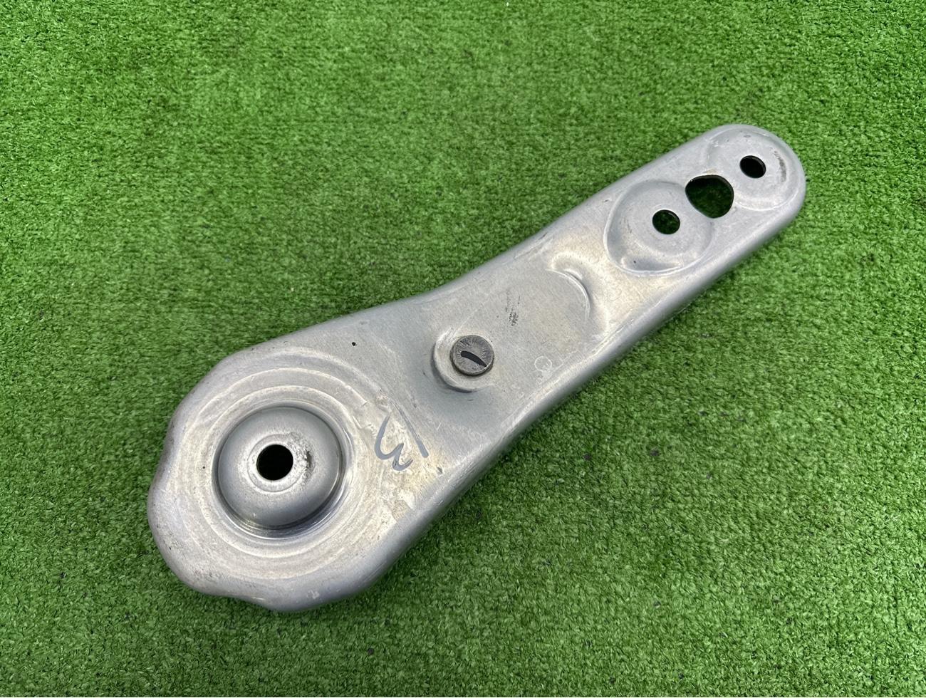 Продольный рычаг BMW X6 G06 S68T