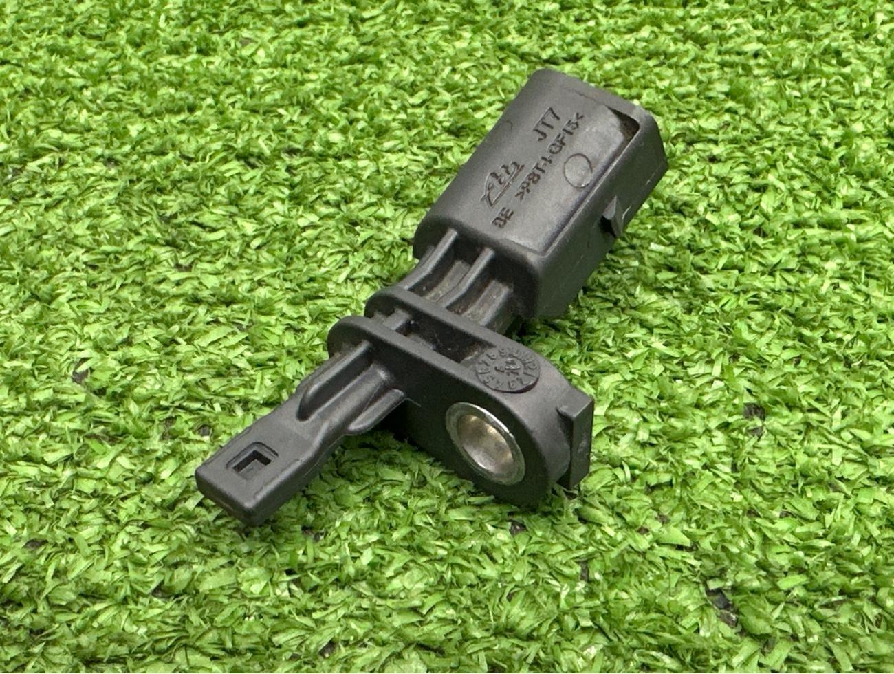 Датчик abs передний левый Q3 2024 F3B