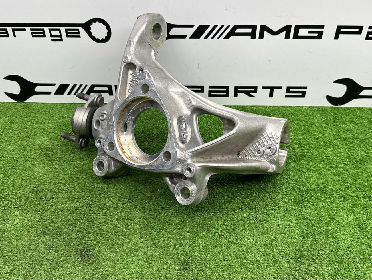 Поворотный кулак передний правый Q3 2024 F3B Поворотный кулак передний правый Q3 2024 F3B