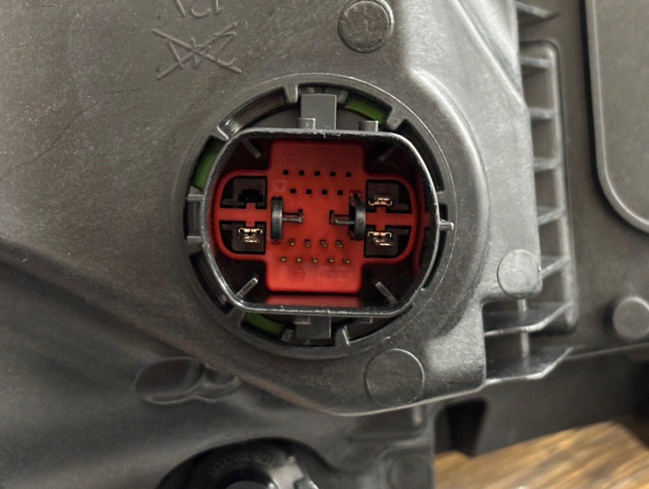 Фара правая Range Rover L460