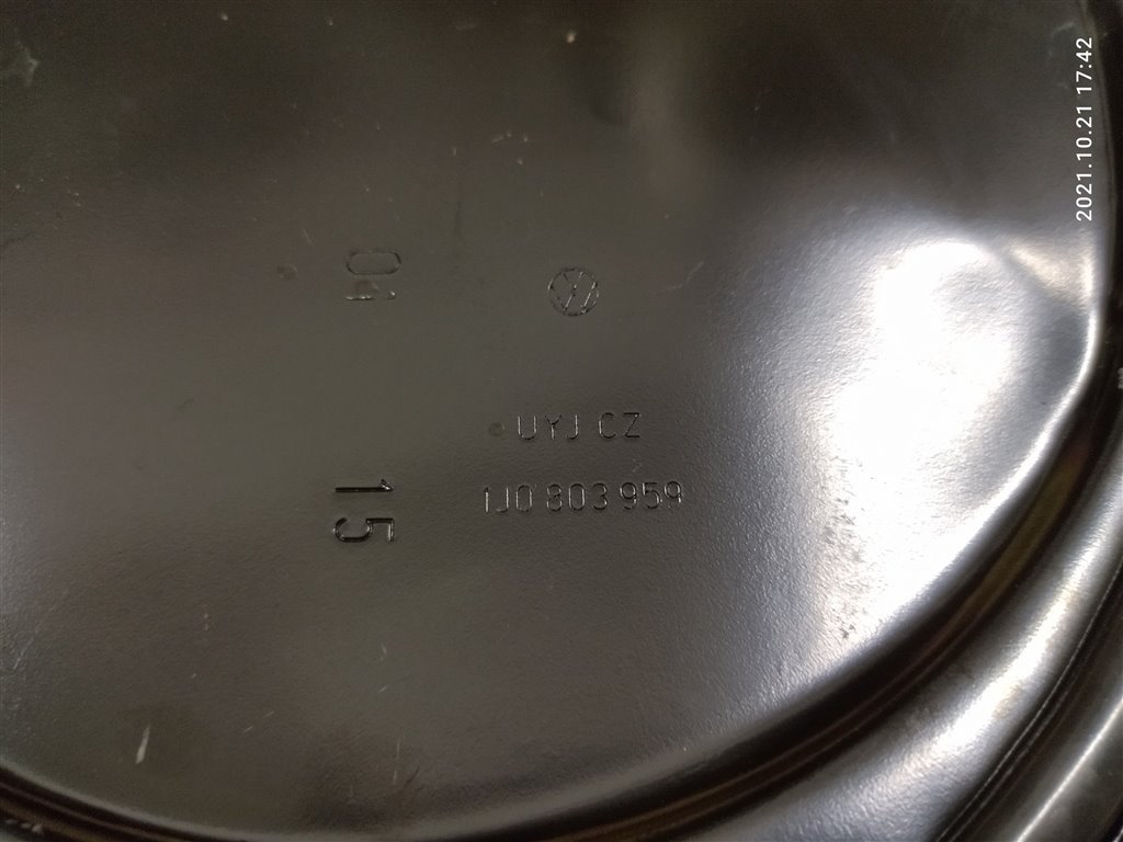 Крышка (ДАТЧИКА УРОВНЯ ТОПЛИВА VOLKSWAGEN POLO CFNA