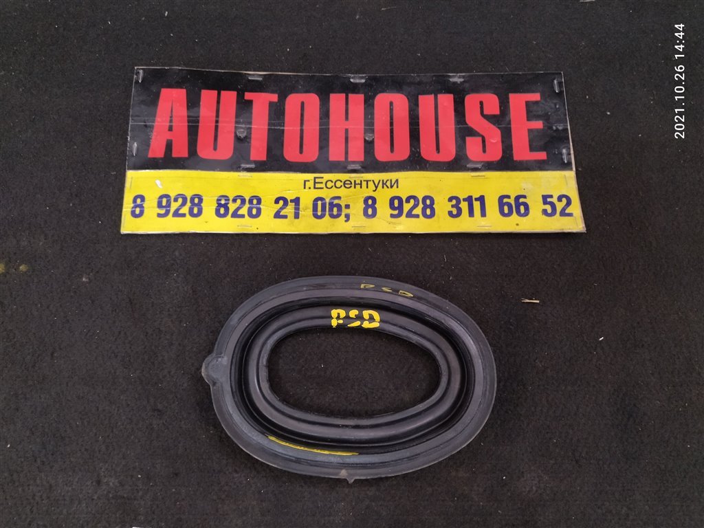 Уплотнитель (внутри) VOLKSWAGEN POLO 2013 CFNA 6Q0820751A Б/У