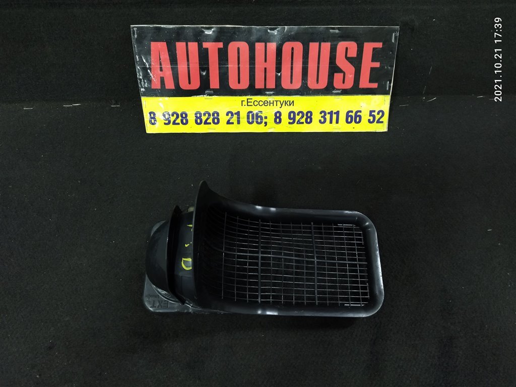 Решетка вентиляционная VOLKSWAGEN POLO 2013 CFNA 6R0815479A Б/У