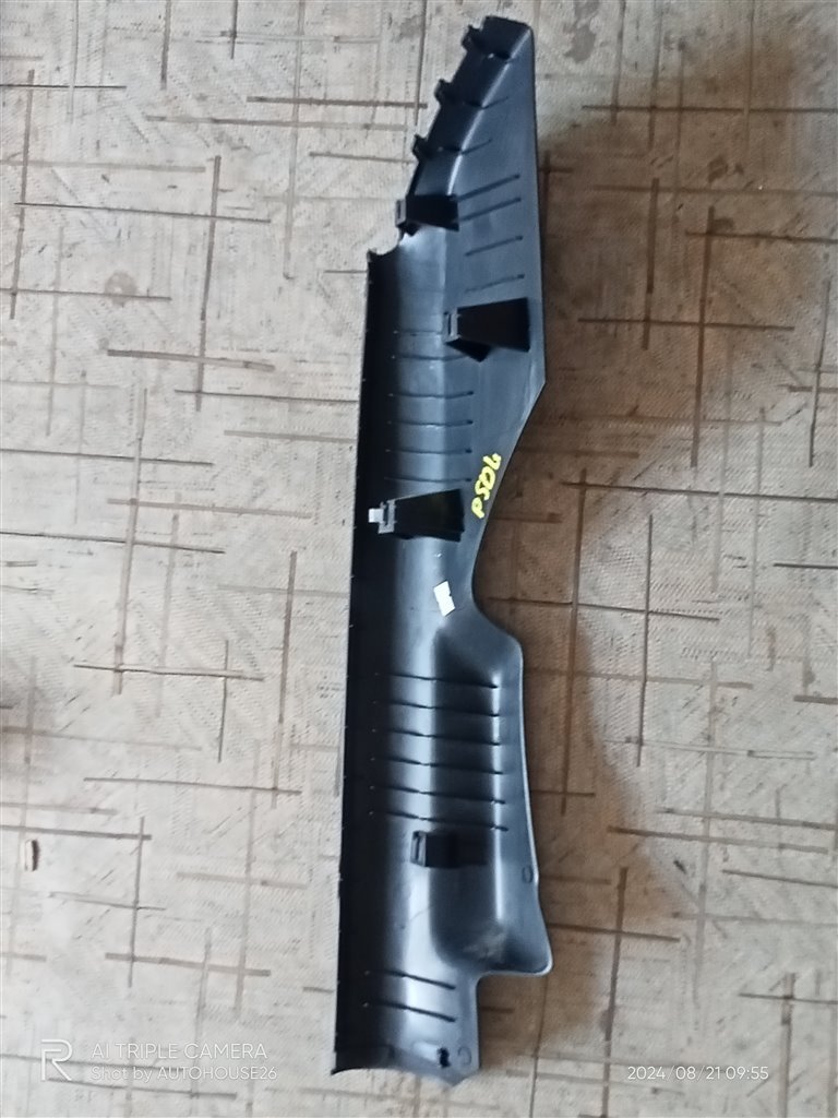 Обшивка стойки левая POLO 2013 CFNA