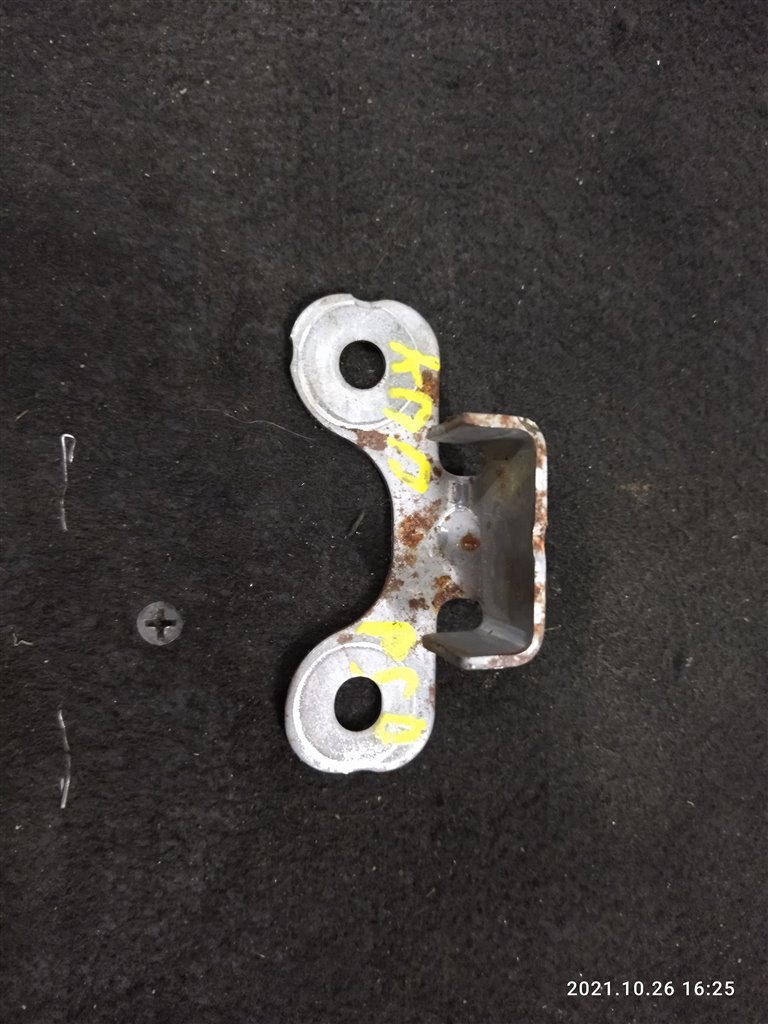 Кронштейн POLO 2013 CFNA Кронштейн POLO 2013 CFNA