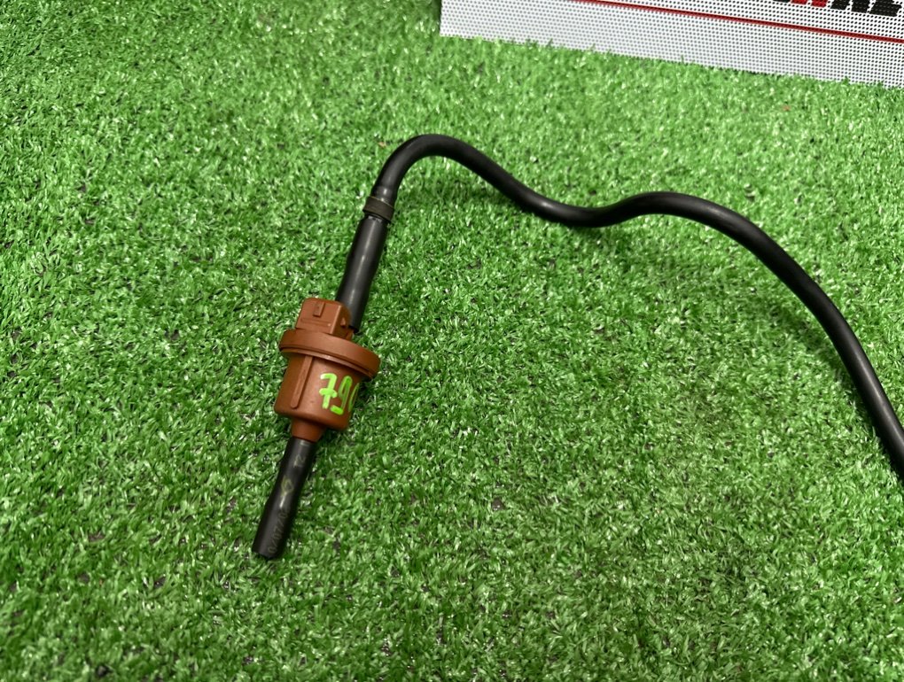 Трубка с клапаном вентиляции бака 307 10FX