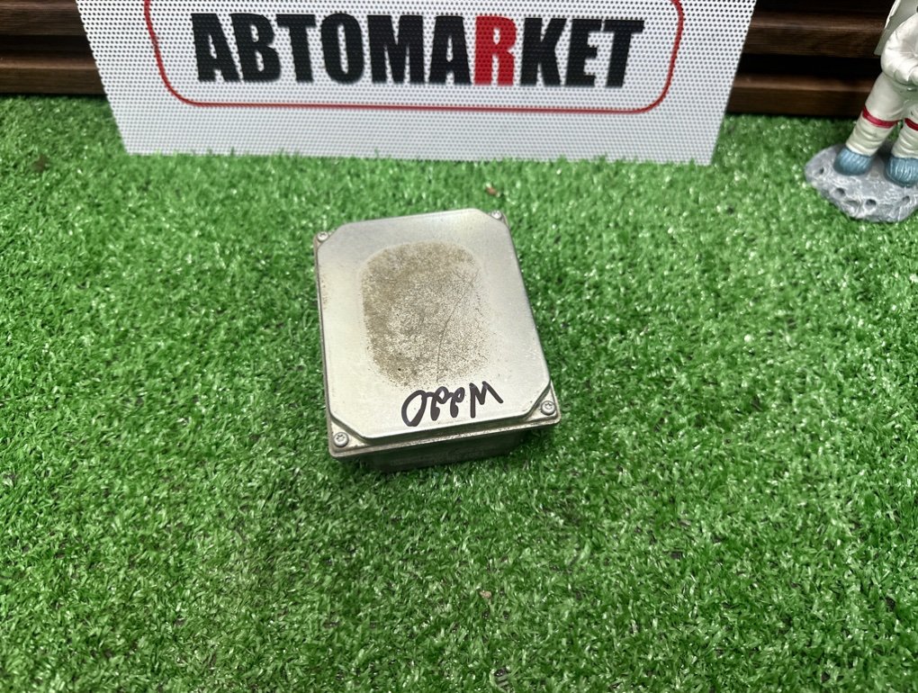 Блок розжига ксенона S-CLASS 2001 W220 M112.944 Блок розжига ксенона S-CLASS 2001 W220 M112.944