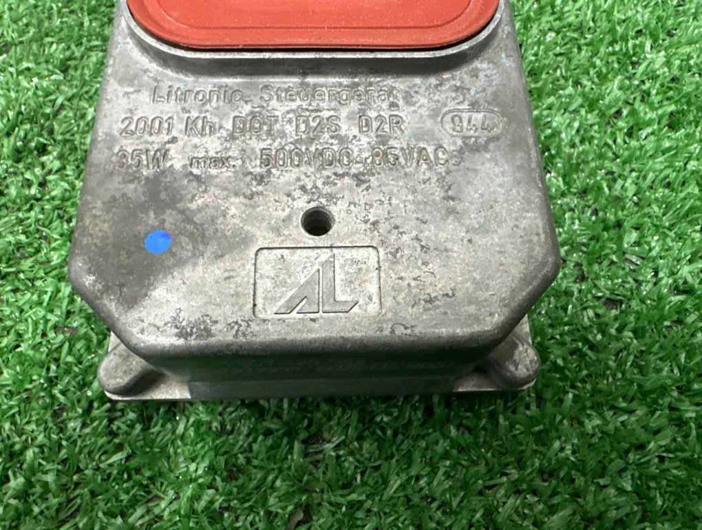 Блок розжига ксенона S-CLASS 2001 W220 M112.944 Блок розжига ксенона S-CLASS 2001 W220 M112.944