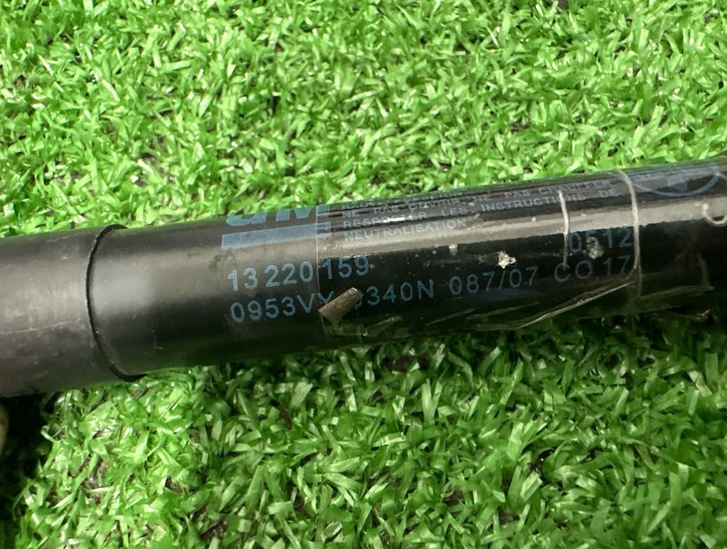 Амортизаторы двери багажника задние ASTRA 2008 H GTC Z18XER