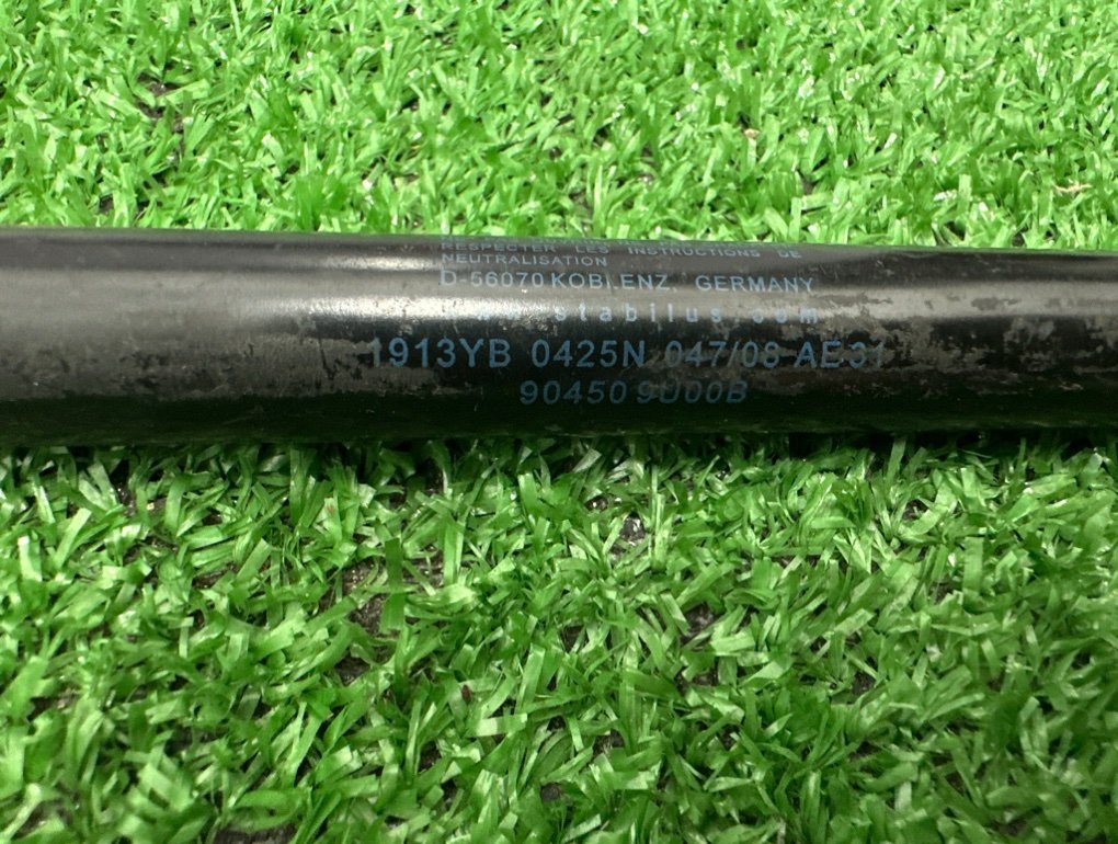 Амортизаторы двери багажника задние NOTE 2007 E11 CR14DE