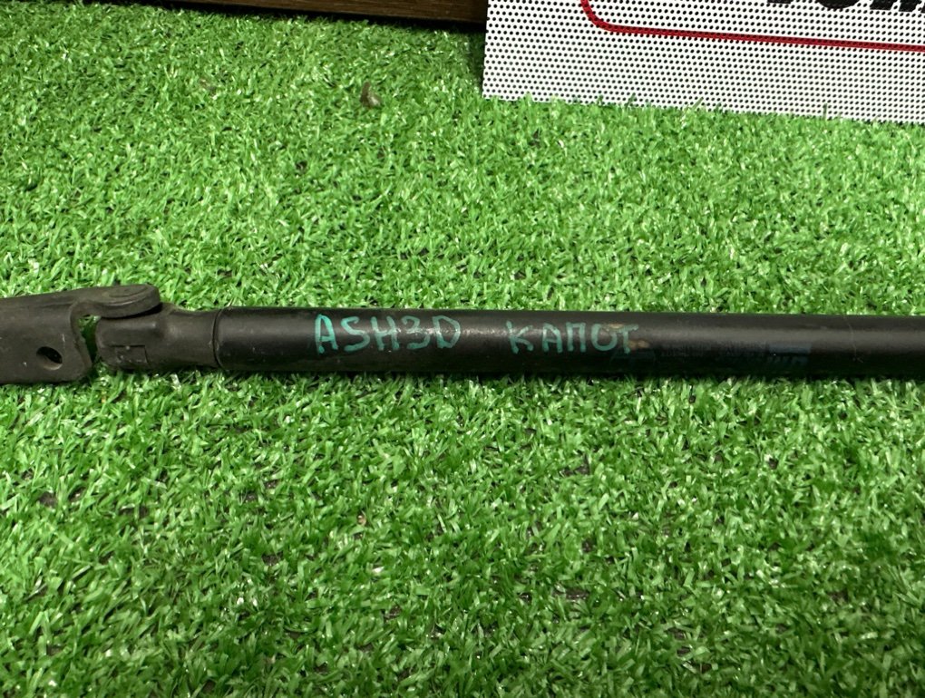 Амортизатор капота OPEL ASTRA H GTC Z18XER Амортизатор капота OPEL ASTRA H GTC Z18XER