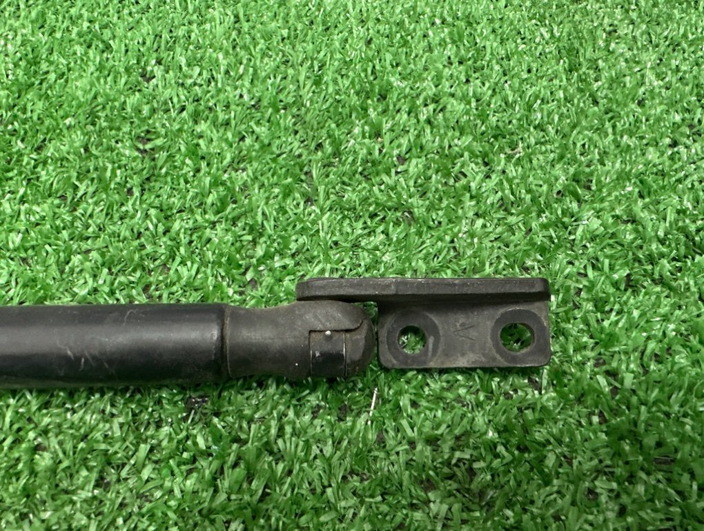 Амортизатор капота ASTRA 2008 H GTC Z18XER Амортизатор капота ASTRA 2008 H GTC Z18XER