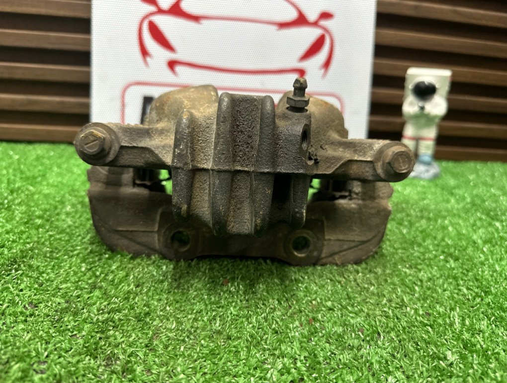 Суппорт тормозной передний левый 308 2008 SW EP6