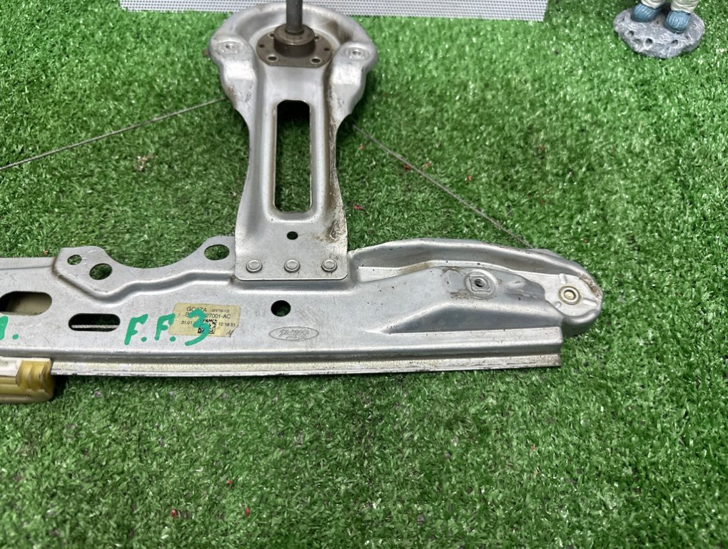 Стеклоподъемник задний левый FORD FOCUS 3 IQDB