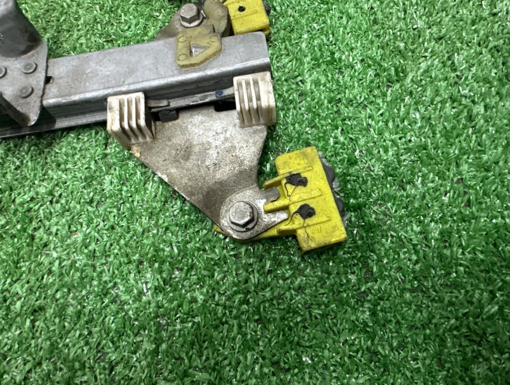 Стеклоподъемник передний правый NISSAN NOTE E11 HR16DE