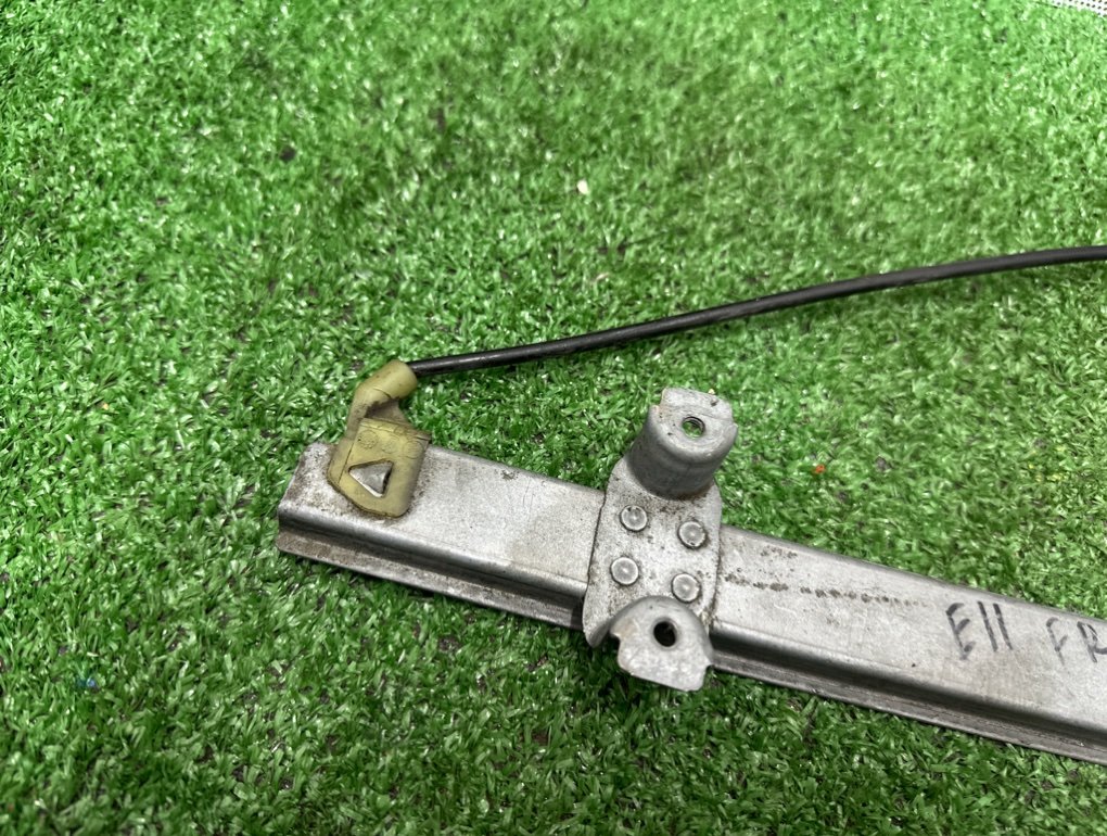 Стеклоподъемник передний правый NOTE 2007 E11 HR16DE