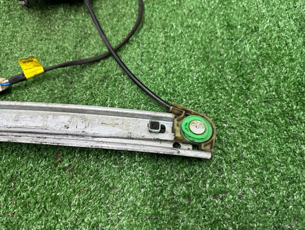 Стеклоподъемник передний правый Приора 2014 2 21126