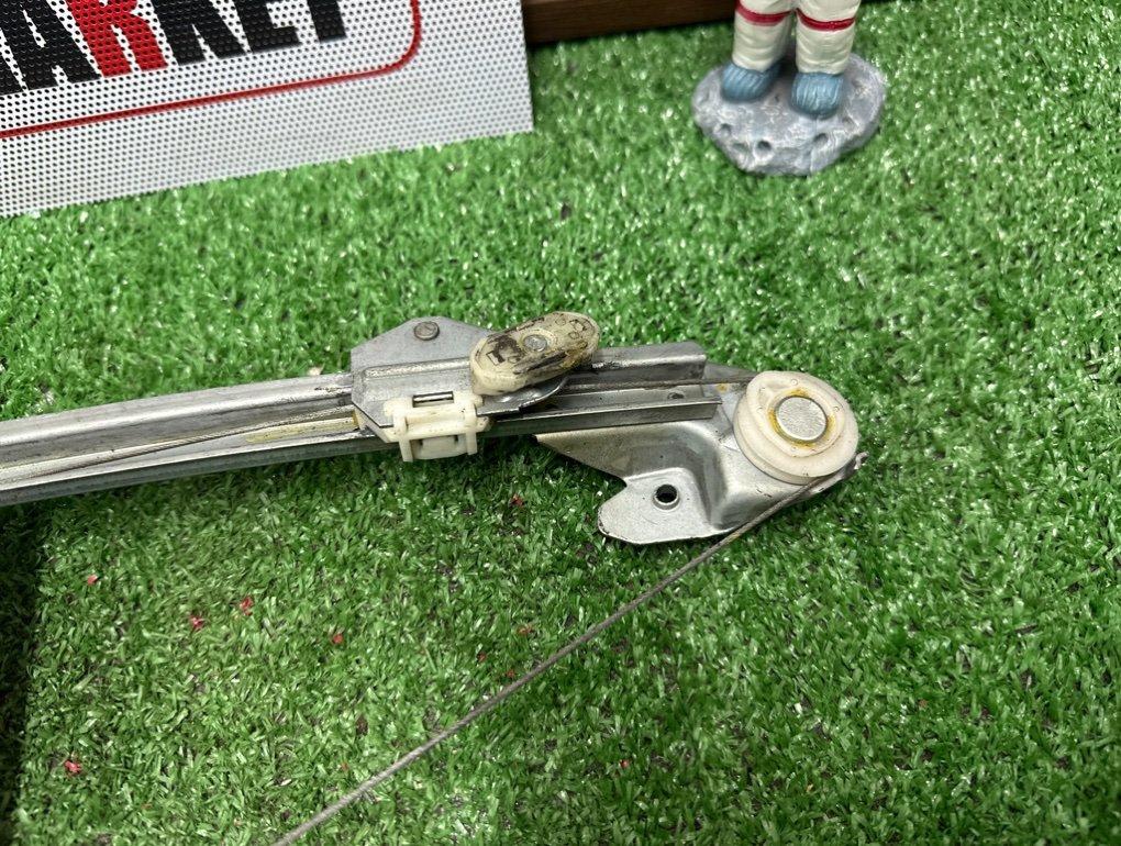 Стеклоподъемник задний правый ASTRA 2008 H 5D Z18XER