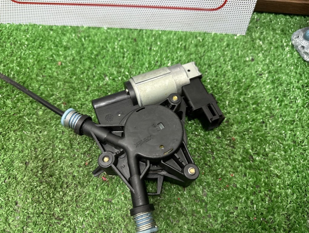 Стеклоподъемник задний ATENZA GY3W