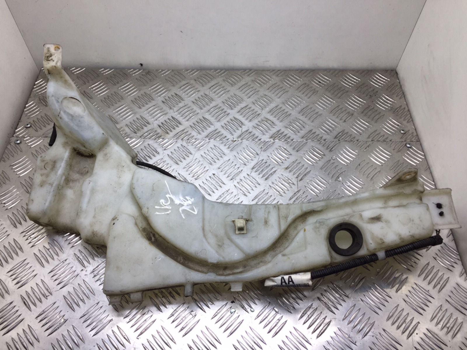 Бачок омывателя для Ford Focus, 2008 г. 1.8 i бензин б/у — фото 2
