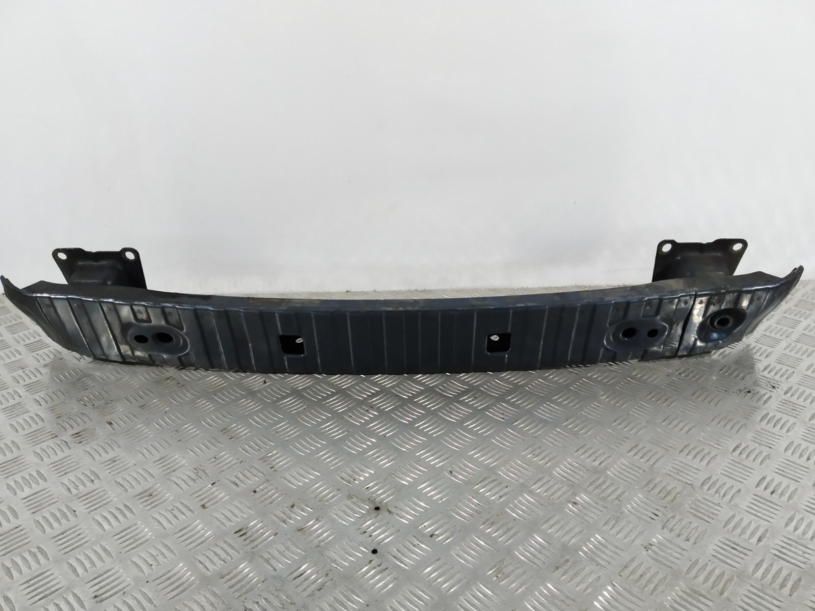 Усилитель бампера заднего для Volvo V50, 2005 г. 2.0 TD дизель б/у