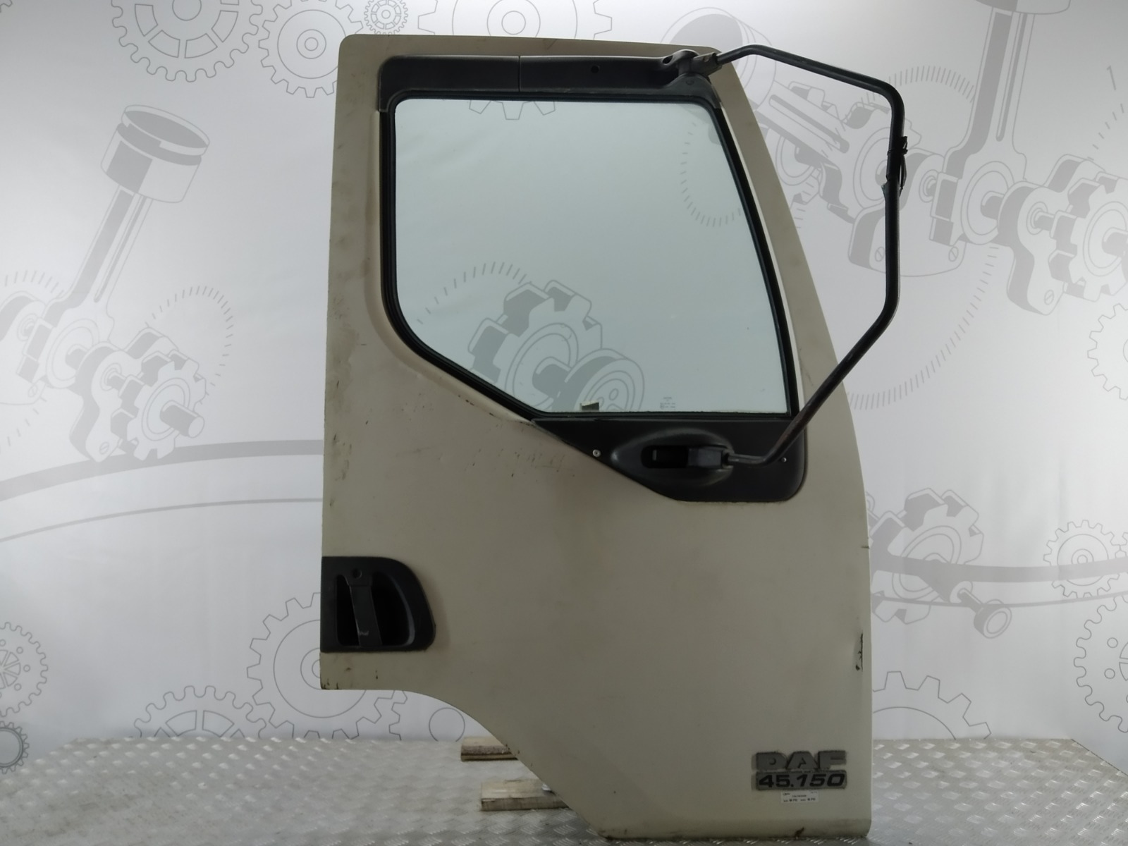 Дверь передняя правая для DAF LF, 2006 г. 3.9 TD дизель б/у