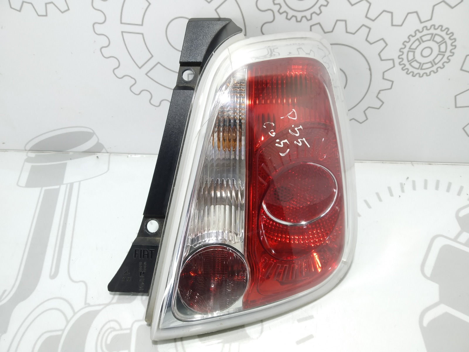 Фонарь задний правый для Fiat 500, 2009 г. 1.2 i бензин б/у