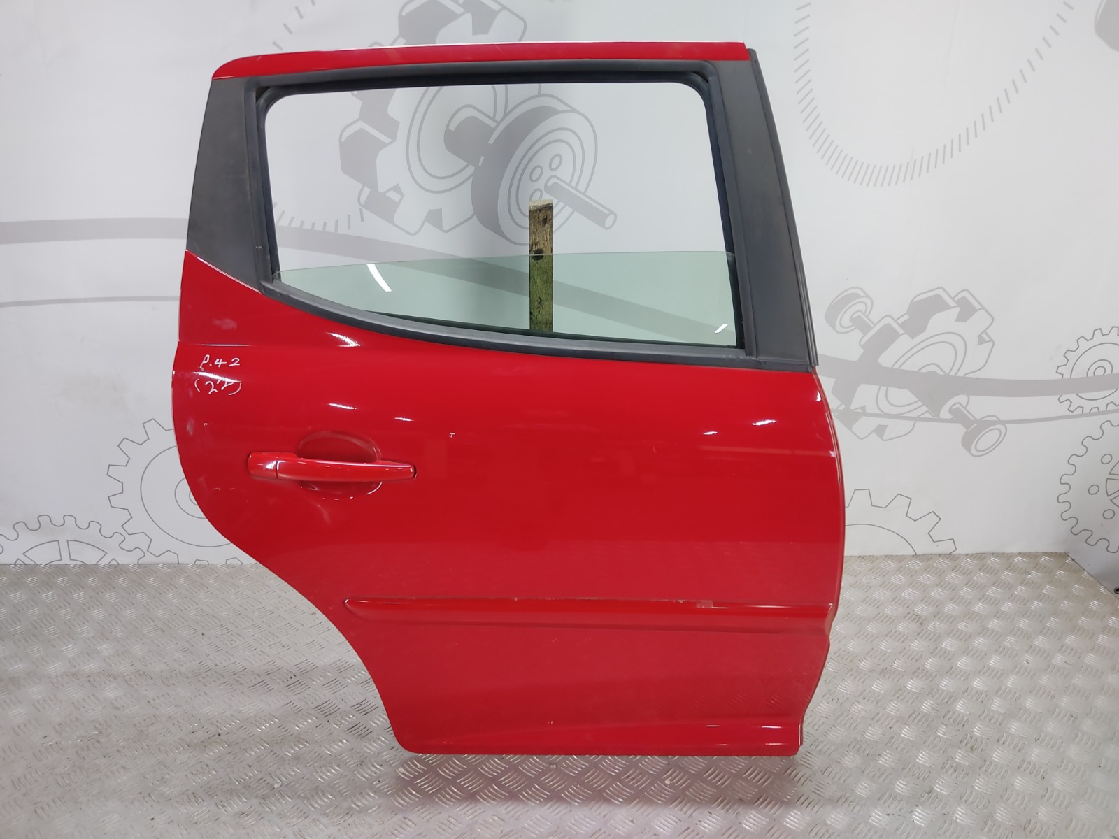Дверь задняя правая для Peugeot 207, 2008 г. 1.6 i бензин б/у