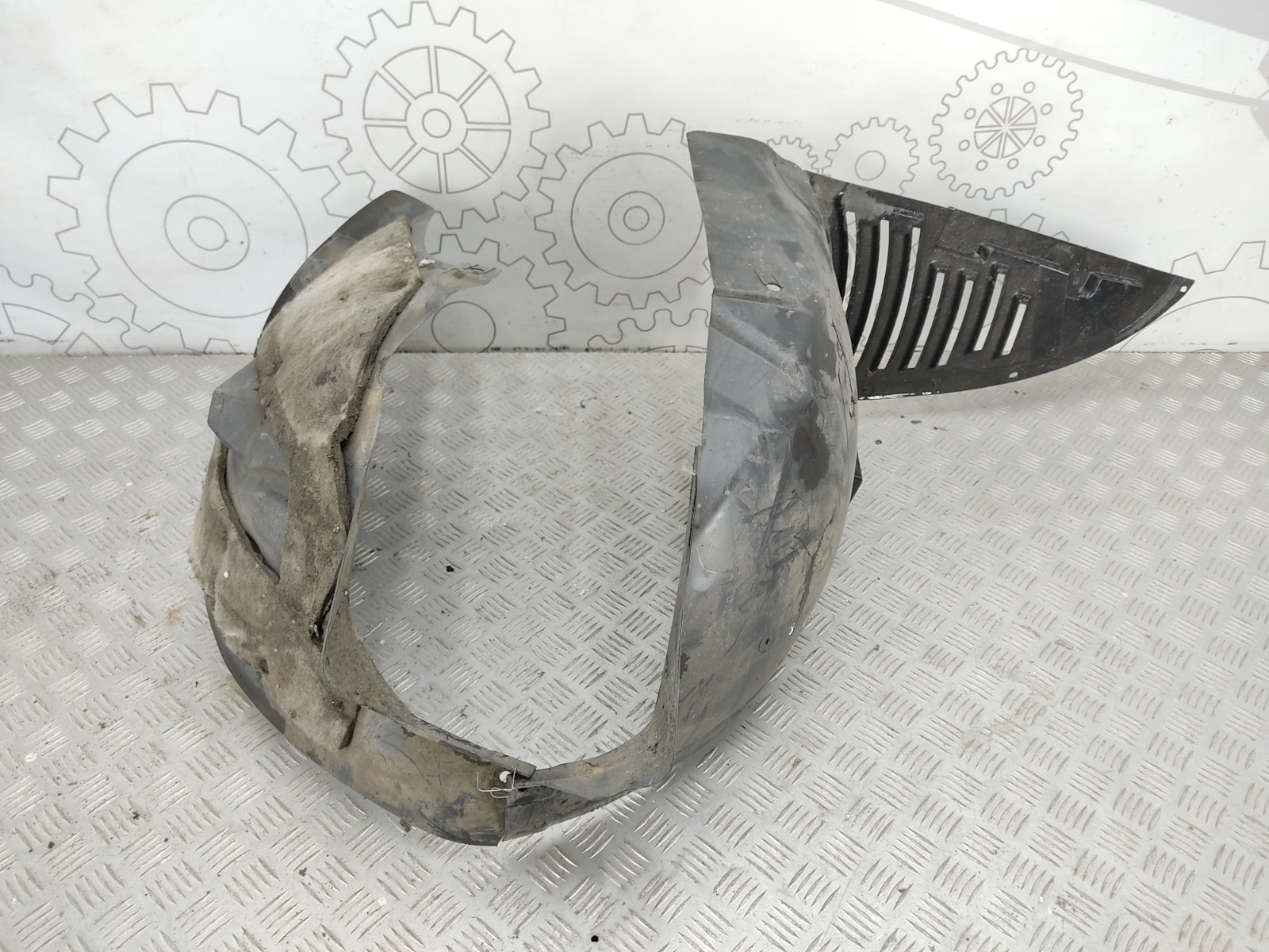 Передний подкрылок пежо 407. Peugeot 407 передний подкрылок. Подкрылки 407. Подкрылки 407. Передние подкрылки на пежо 407.