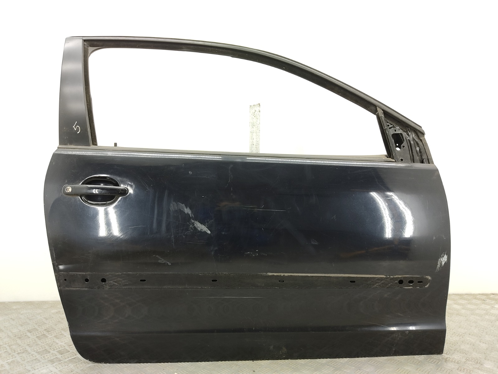 Дверь передняя правая для Volkswagen Polo, 2007 г. 1.2 i бензин б/у