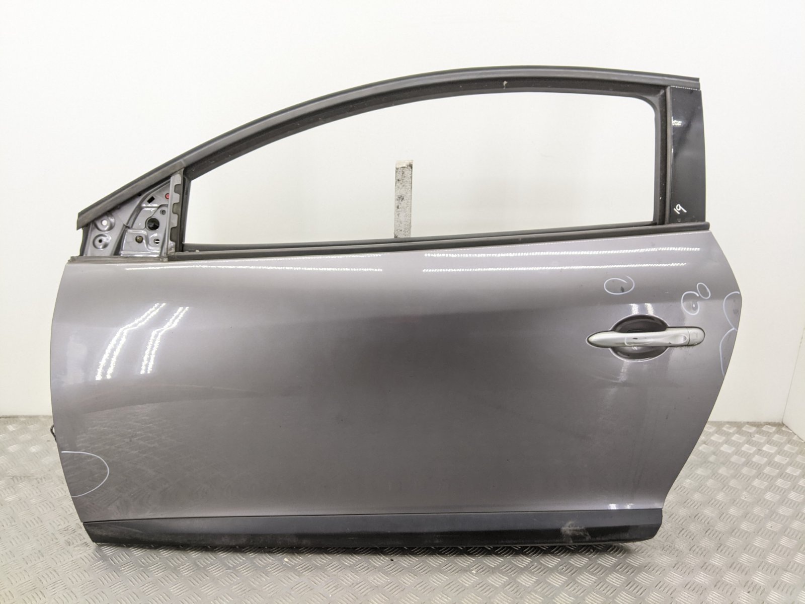 Дверь передняя левая для Renault Megane, 2009 г. 1.6 i бензин б/у