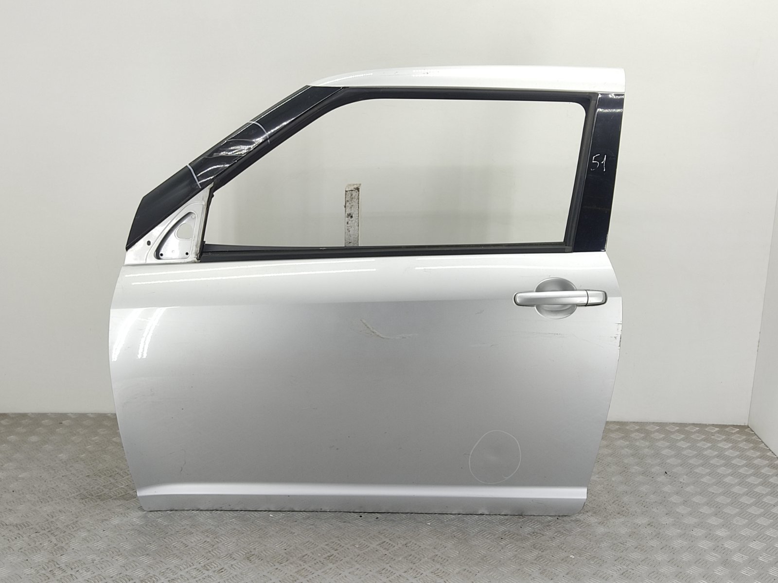 Дверь передняя левая для Suzuki Swift, 2010 г. 1.3 i бензин б/у