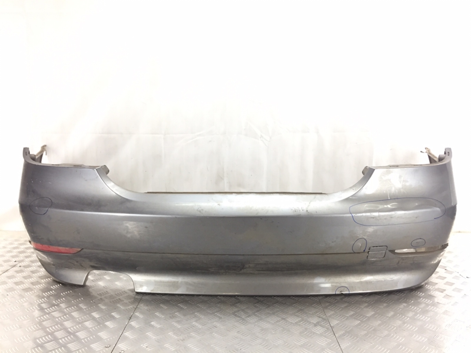 Бампер задний для BMW 5 E60/E61, 2004 г. 2.2 i бензин б/у