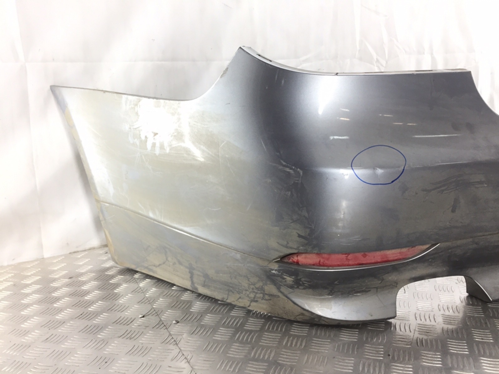 Бампер задний для BMW 5 E60/E61, 2004 г. 2.2 i бензин б/у — фото 3