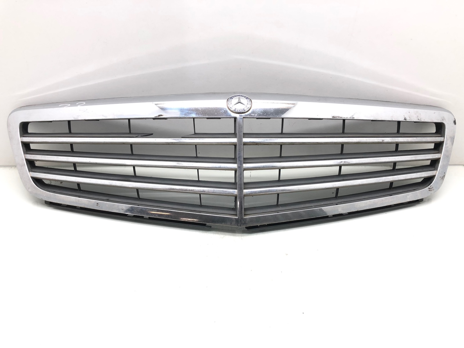 Решетка радиатора для Mercedes C W204, 2007 г. 2.2 CDi дизель б/у
