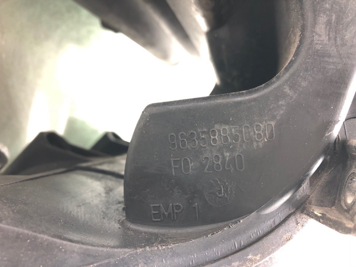 Коллектор впускной для Peugeot 307, 2003 г. 1.6 i бензин б/у — фото 5