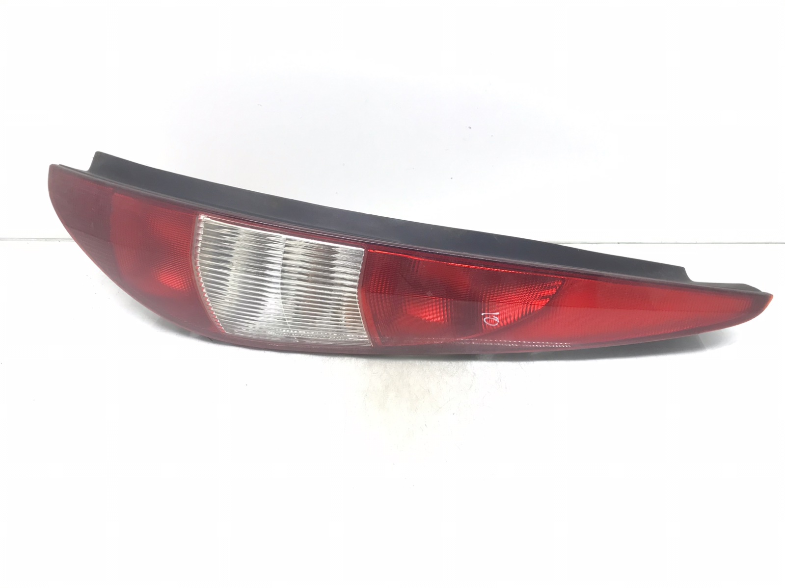 Фонарь задний правый для Ford Fiesta, 2007 г. 1.3 i бензин б/у