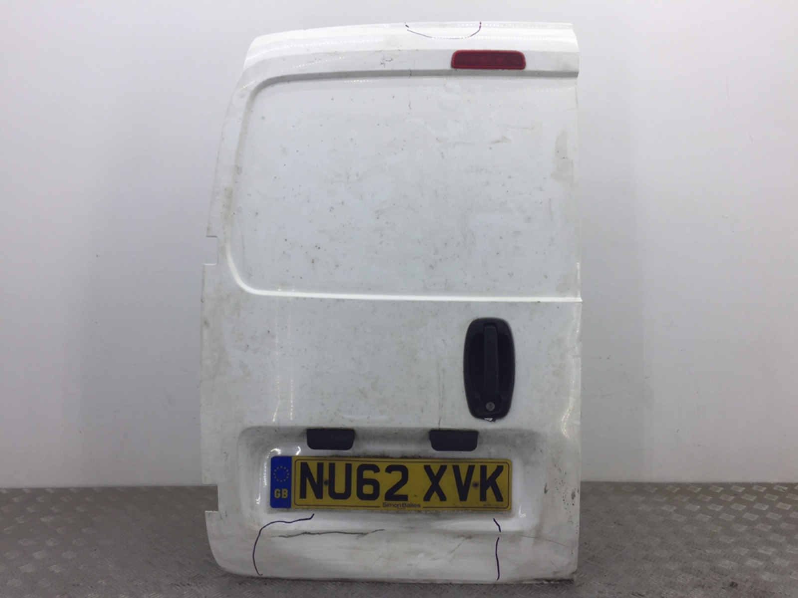 Дверь задняя распашная левая для Peugeot Bipper, 2012 г. 1.3 HDi дизель б/у