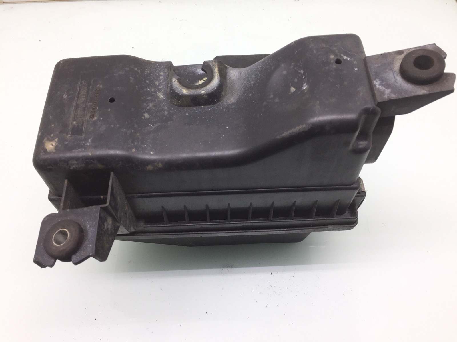 Корпус воздушного фильтра Colt 2005 1.3 i