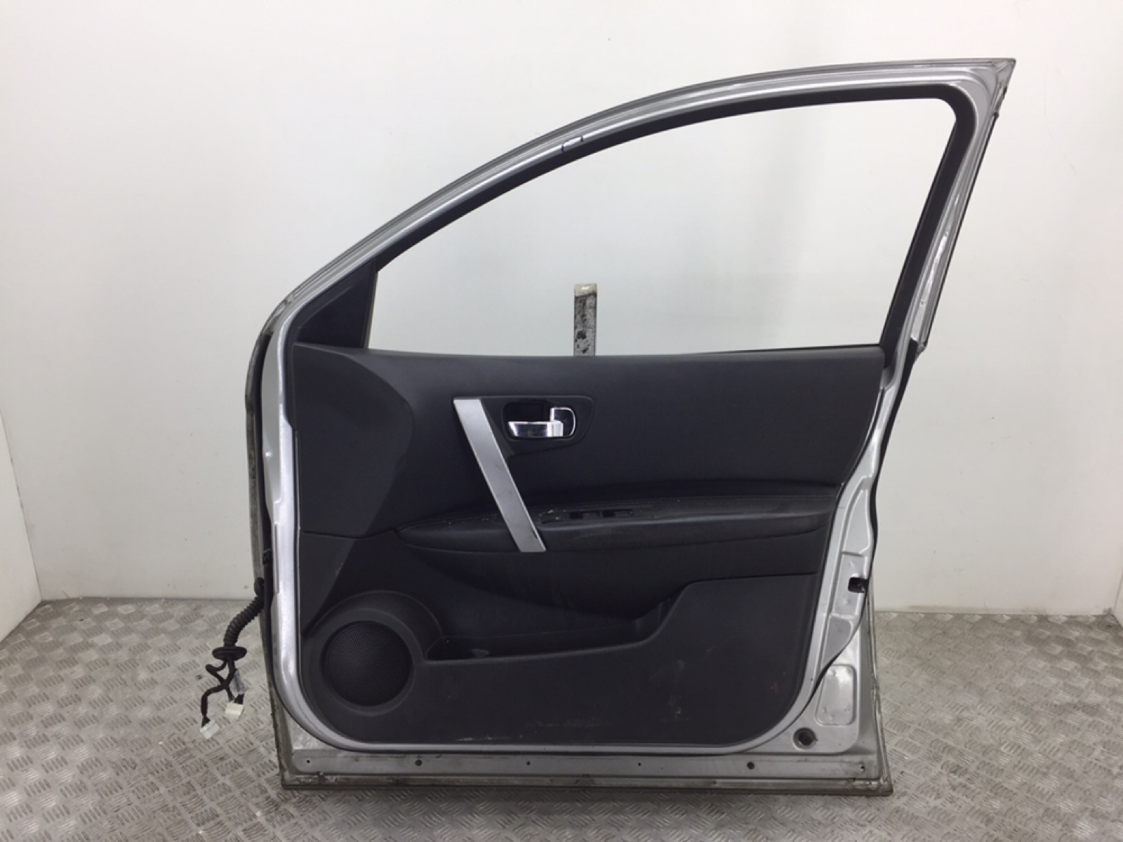 Дверь передняя правая для Nissan Qashqai, 2007 г. 2.0 DCi дизель б/у — фото 4