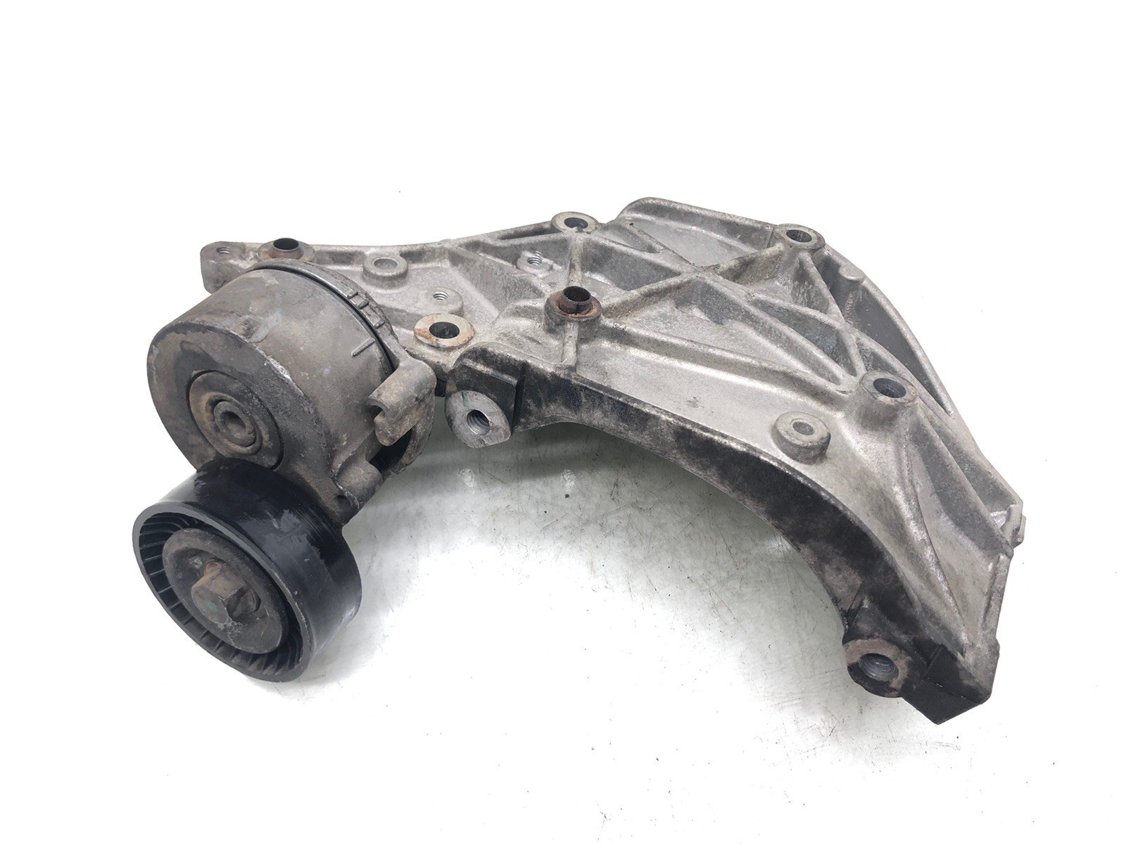 Кронштейн генератора для Citroen C4 Picasso, 2008 г. 2.0 HDi дизель б/у — фото 2