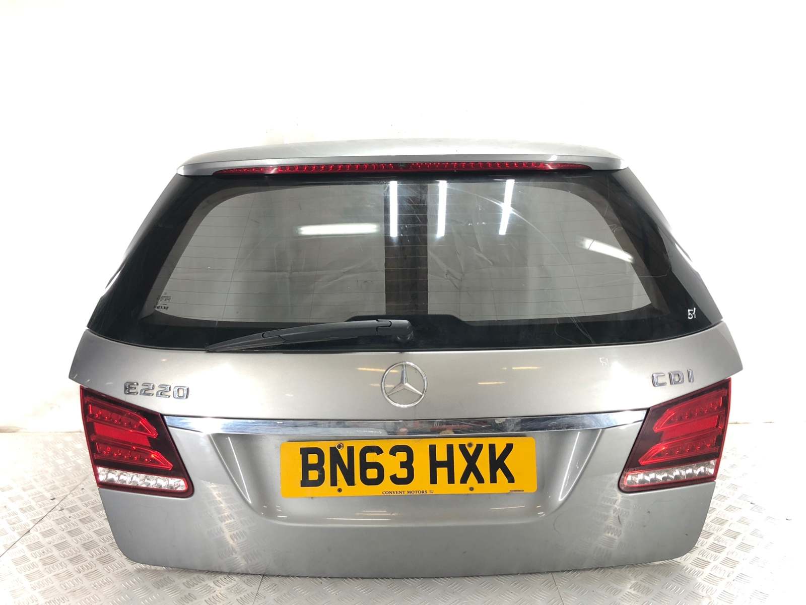 Крышка багажника для Mercedes E W212, 2013 г. 2.2 CDi дизель б/у