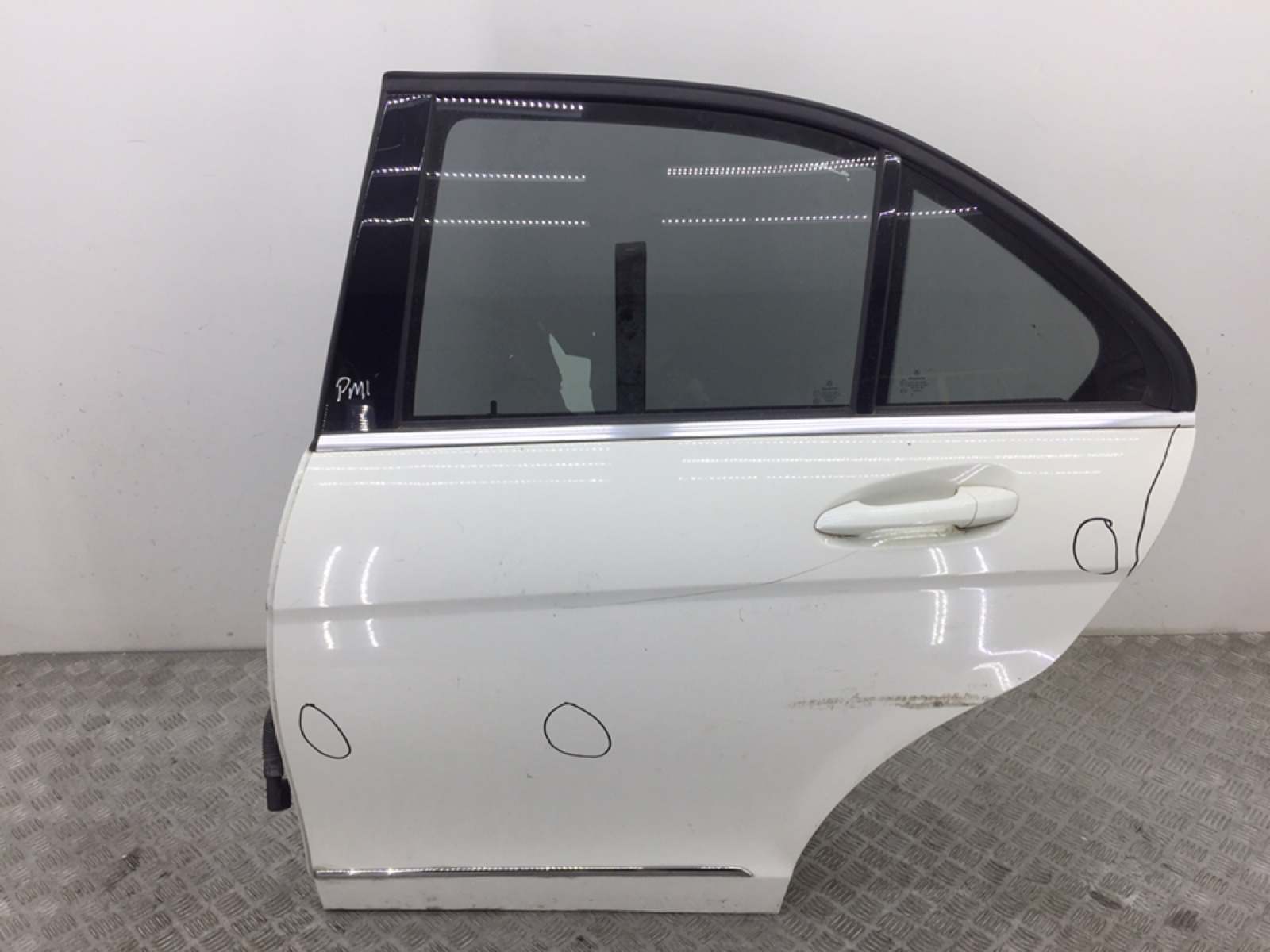 Дверь задняя левая для Mercedes C W204, 2010 г. 2.2 CDi дизель б/у
