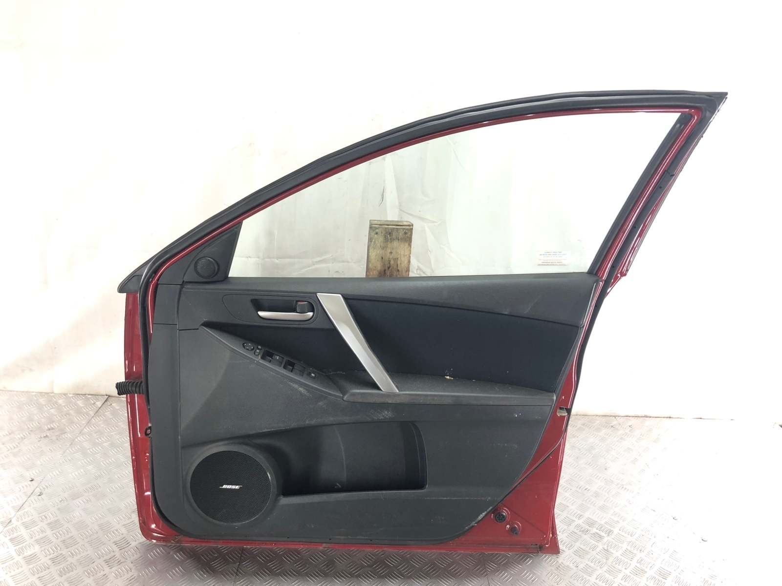 Дверь передняя правая для Mazda 3, 2010 г. 2.2 CTDi дизель б/у — фото 2