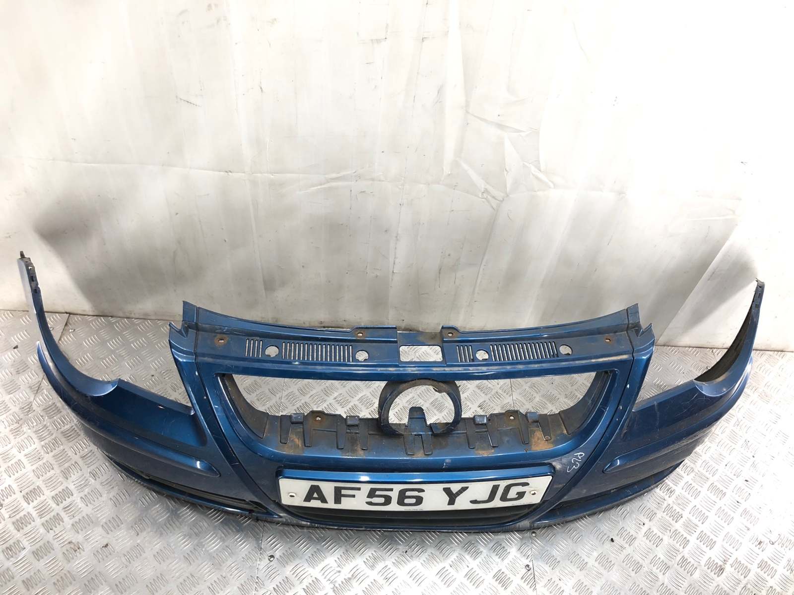Бампер передний для Volkswagen Polo, 2006 г. 1.4 i бензин б/у — фото 4