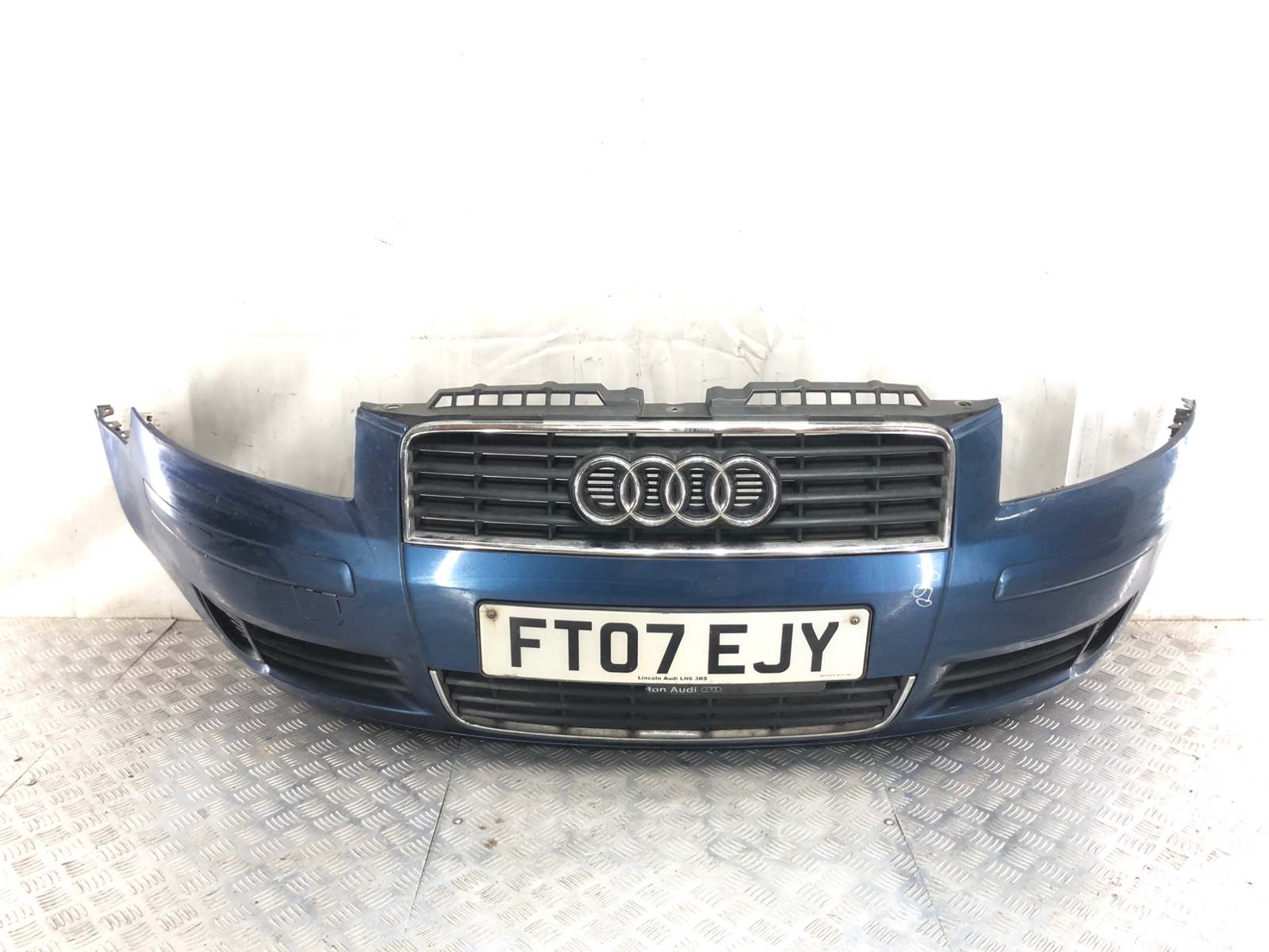 Бампер передний для Audi A3, 2007 г. 1.9 TDi дизель б/у