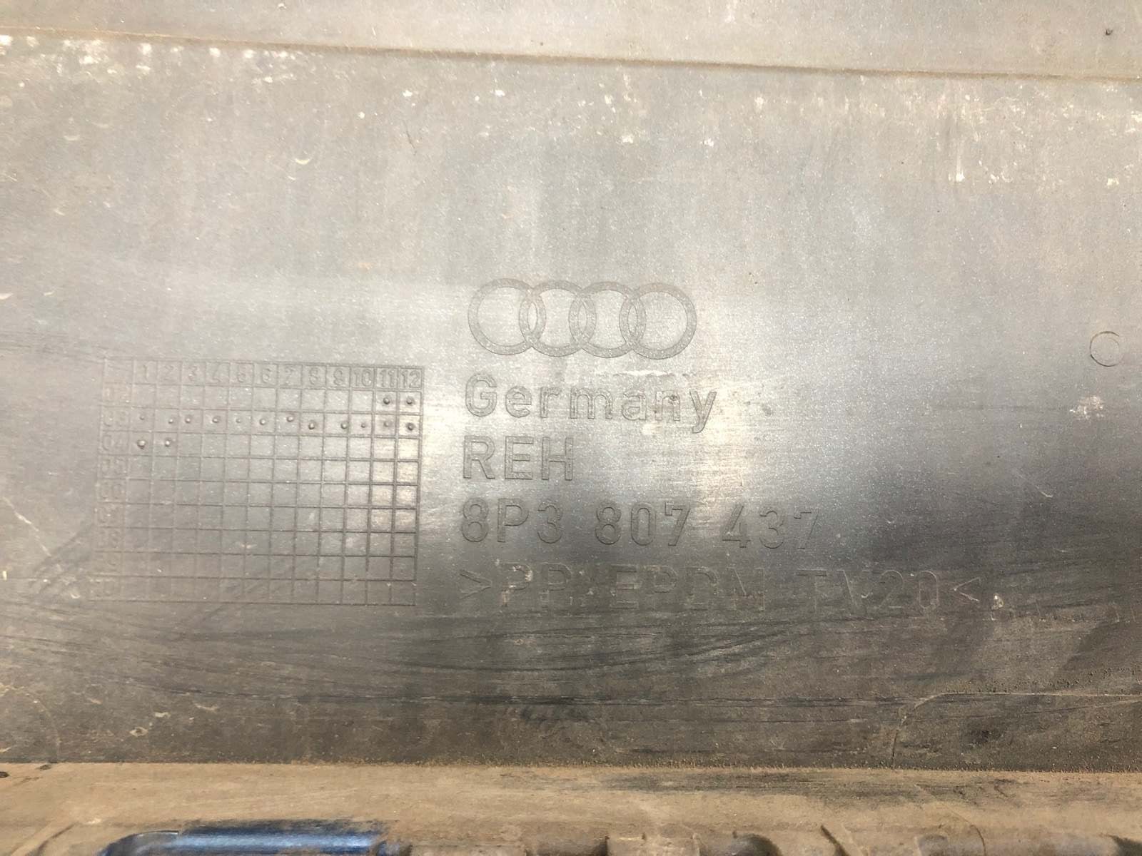 Бампер передний для Audi A3, 2007 г. 1.9 TDi дизель б/у — фото 9