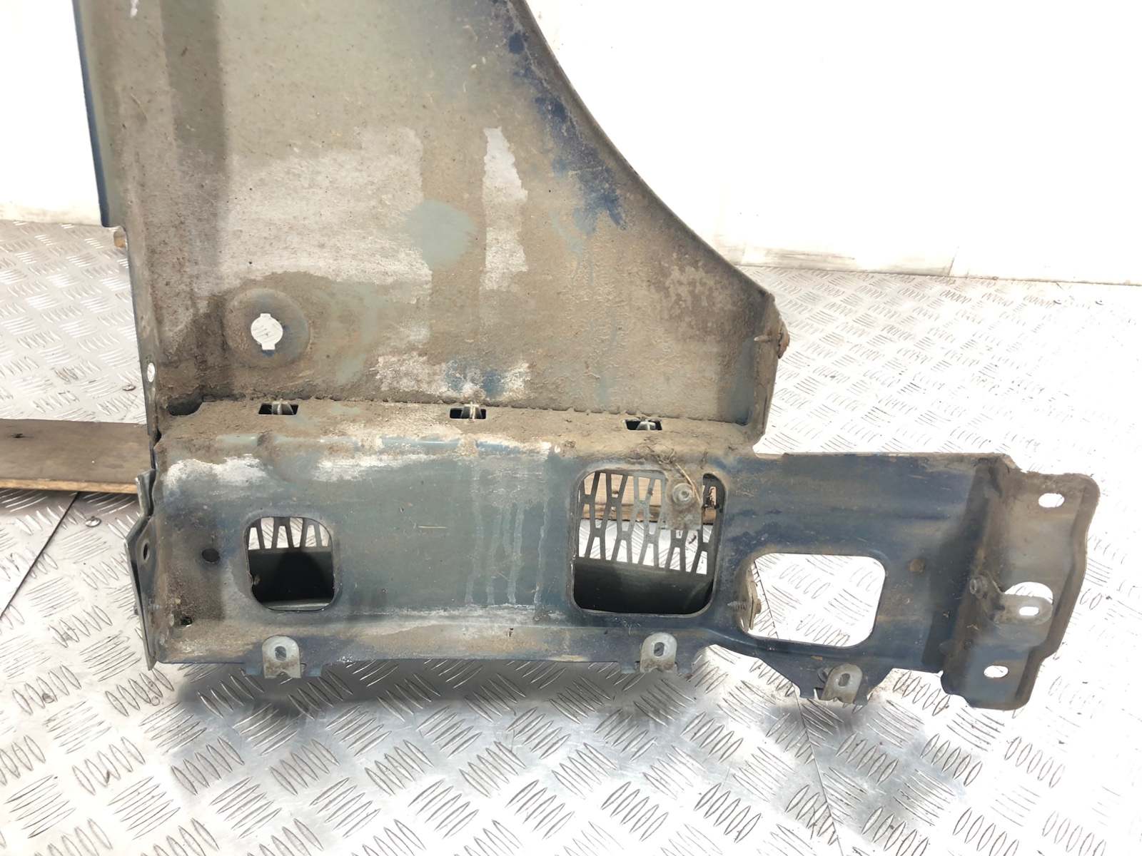Крыло переднее левое для Land Rover Range Rover, 2002 г. 3.0 TD дизель б/у — фото 3