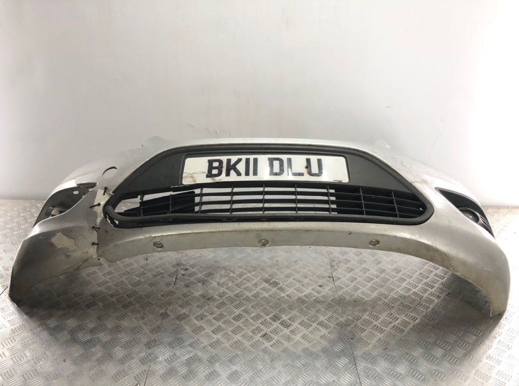 Бампер передний для Ford Focus, 2010 г. 1.6 TDCi дизель б/у — фото 5
